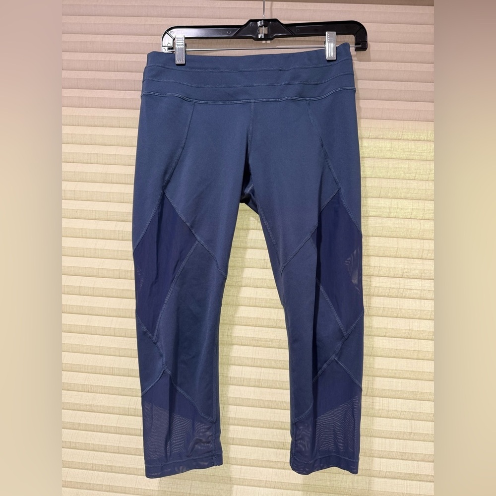 Athleta cropped leggings